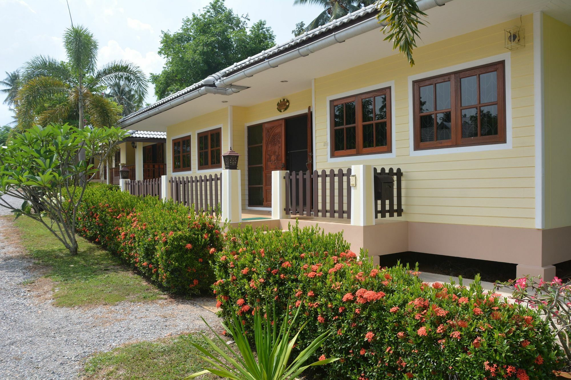 Apple Bungalows Bang Saphan Eksteriør billede